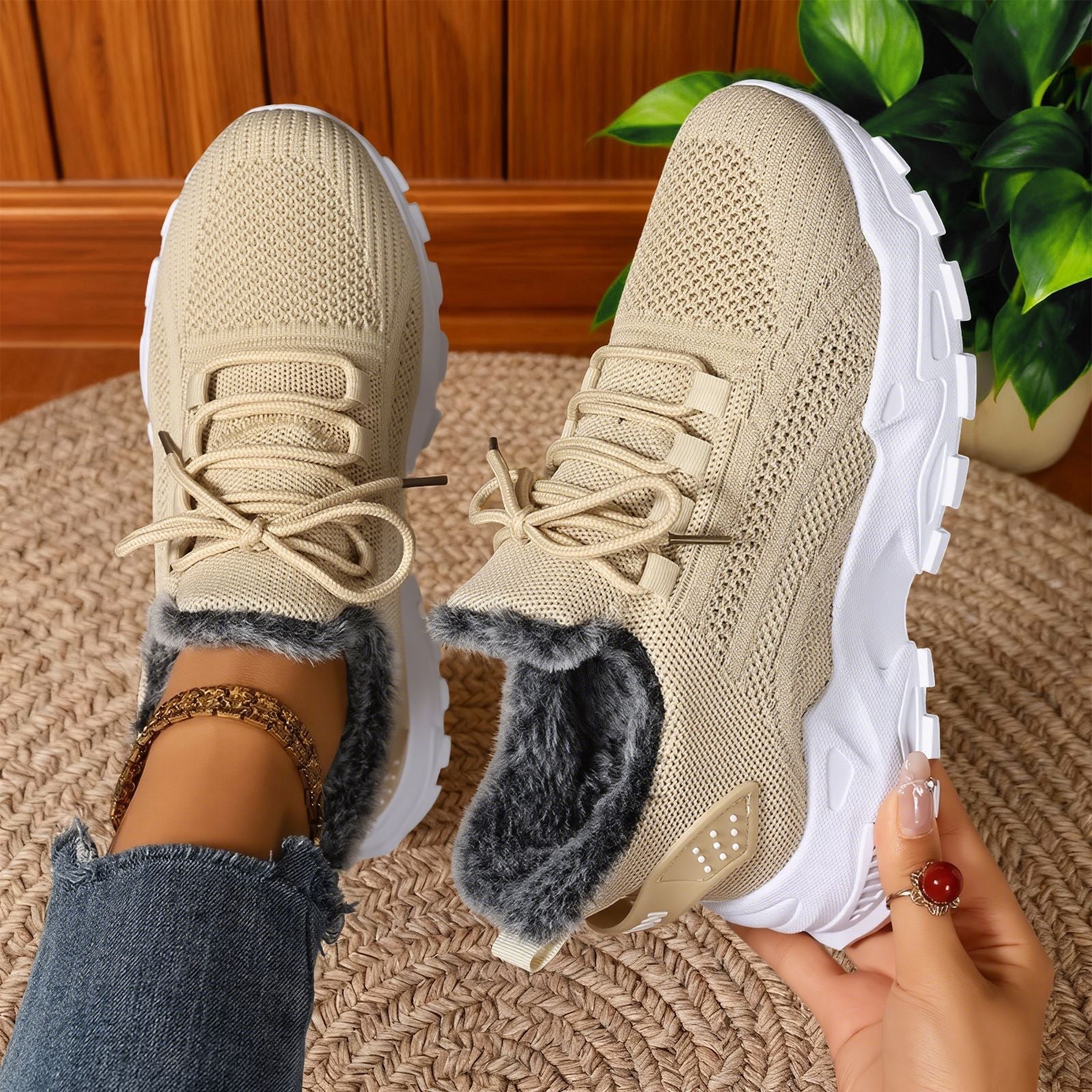 Henrietta – Casual Fleece Lace-Up Lightweight Sneakers