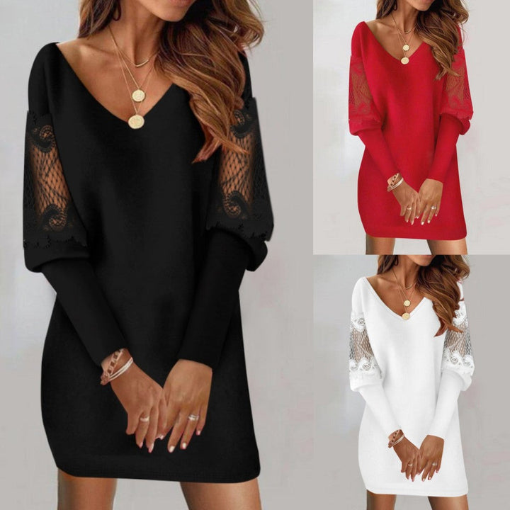 Lyla – Elegant Straight-Cut Dress with Lace Sleeves