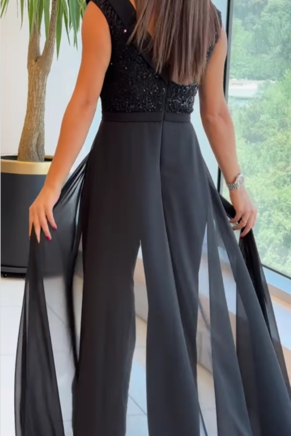Avalon – Sleek Sleeveless Jumpsuit